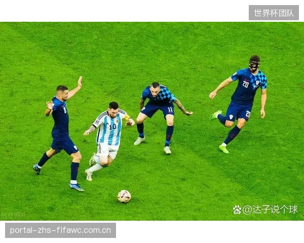 阿尔瓦雷斯的无球跑动为梅西创造进攻空间，这一锋线组合将助力梅西冲击更多世界杯历史纪录。